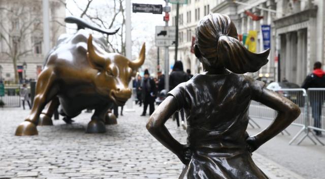 Class Debate: Artists Lock Horns Over Fearless Girl and Charging Bull Sculptures